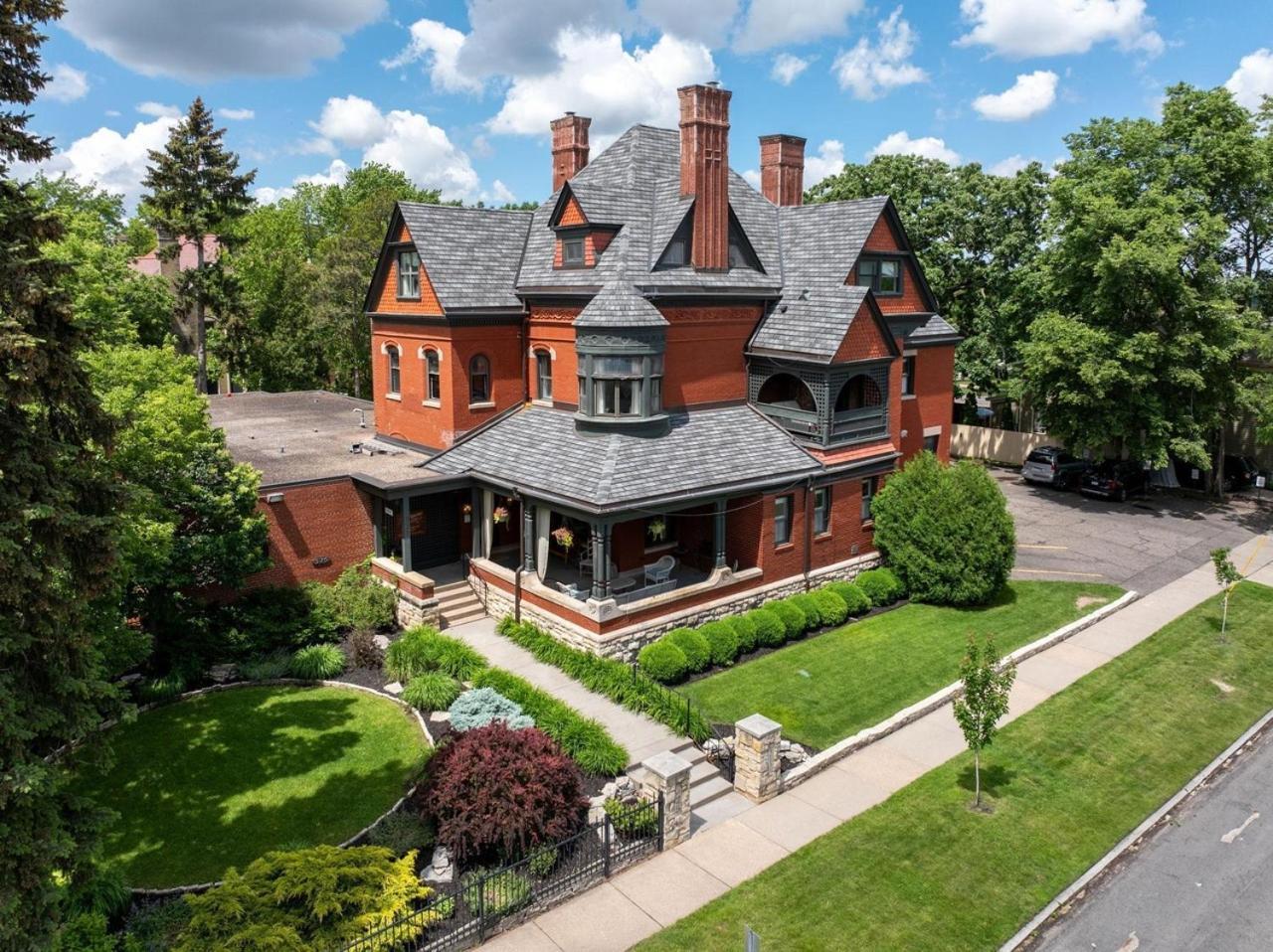 The New Victorian Mansion Bed & Breakfast Saint Paul Luaran gambar
